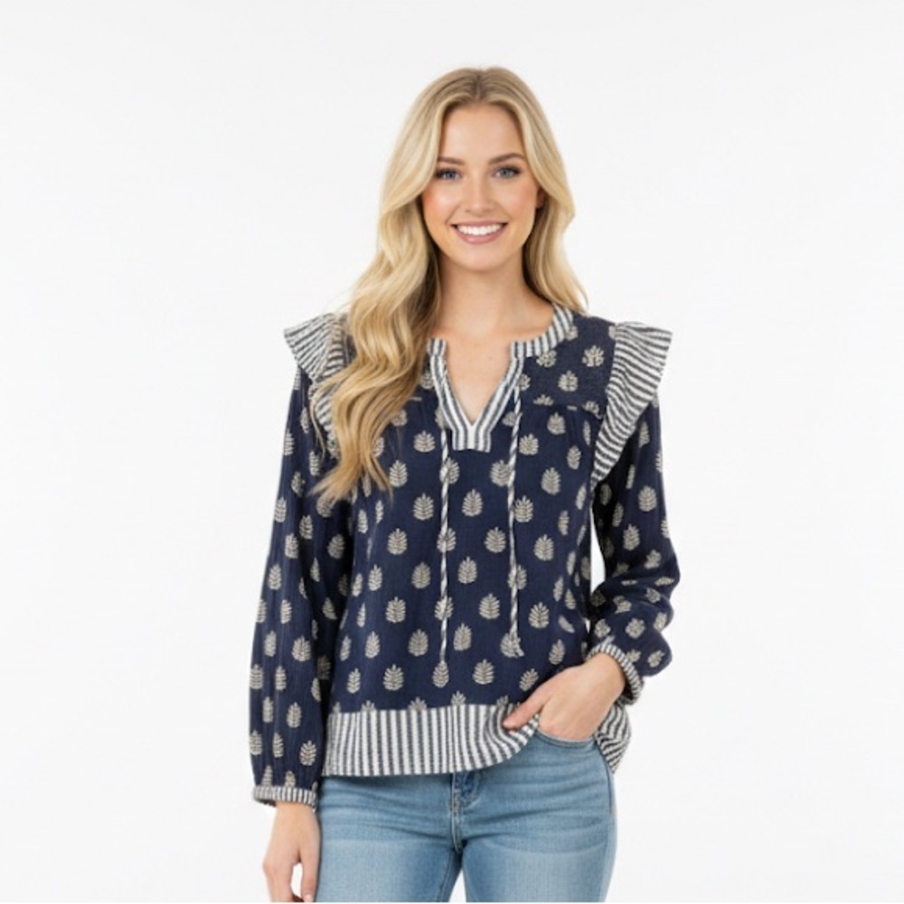 Vineyard Vines Navy & White Patterned Blouse size xsmall cotton long sleeve